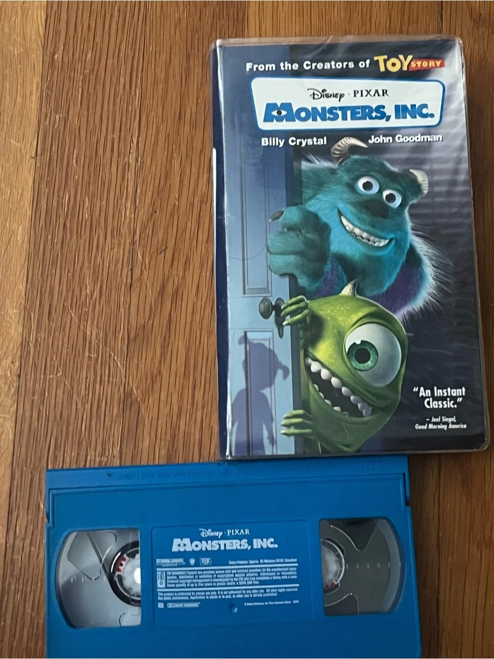 VHS Movie bundle deal (monster ink & ice age)